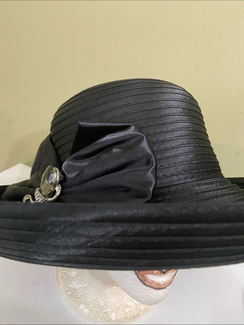 Beautiful Dress Hat / Church Hat by Giovannio